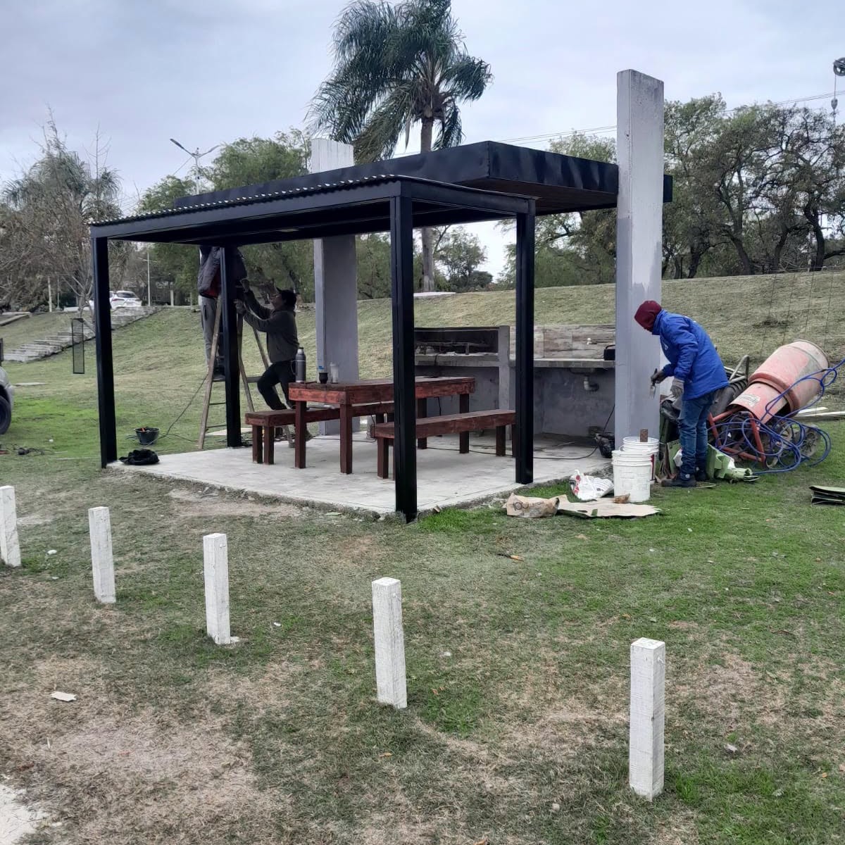 Santa Elena avanza con obras de mejora en la costanera para ampliar los espacios de recreación